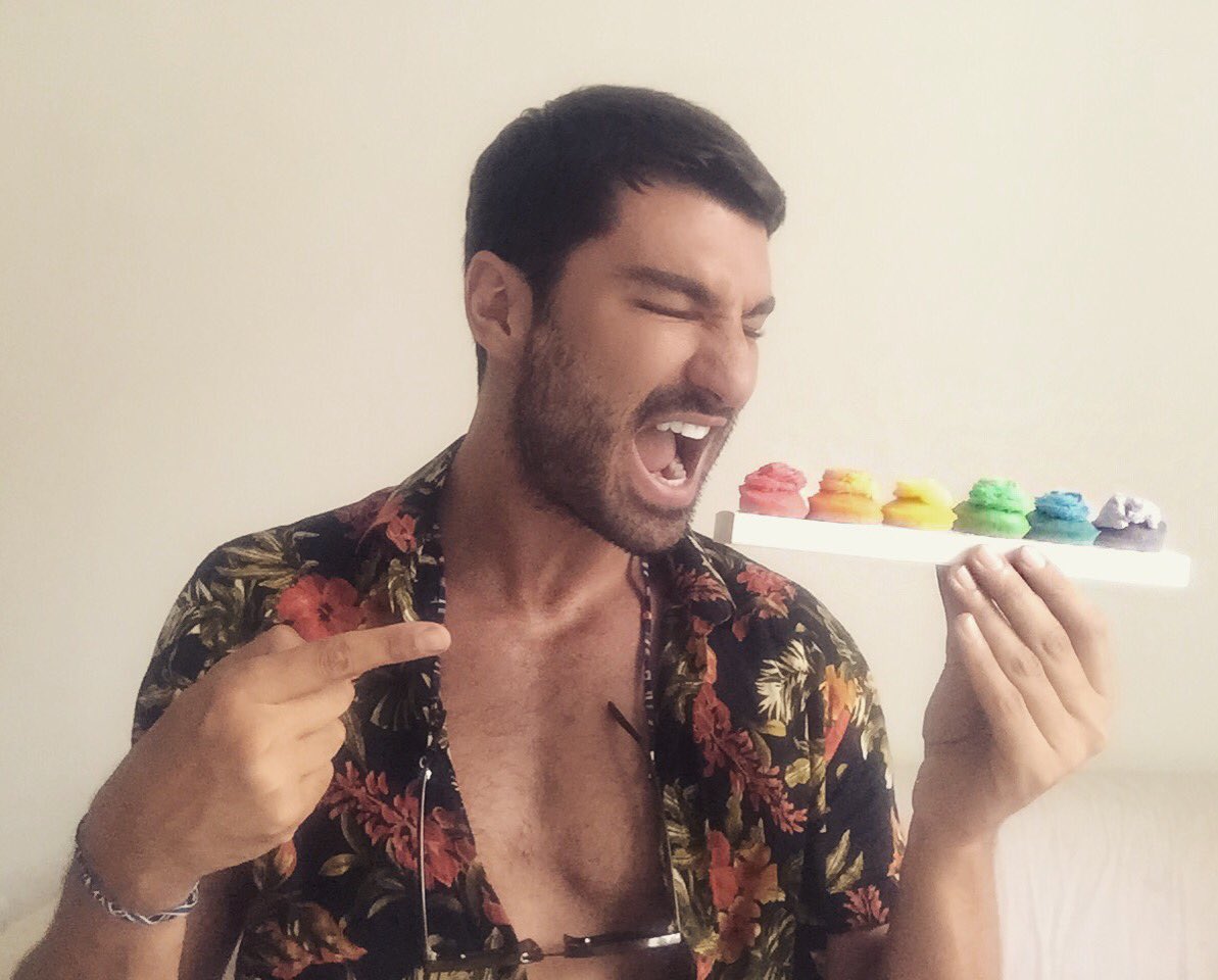 fruelatv's tweet photo. Thanks to @valentinasandco for this amazing gift! Let's celebrate freedom and love together. #lgtbpride 💜💛❤️💚💙 https://t.co/5y1R61de08