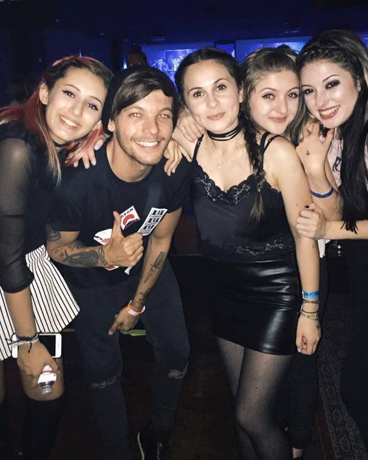 AllAbout1DItaly's tweet photo. Louis at Lucky Strike in LA (22-6-2016)-S. https://t.co/K9prgYo8lZ