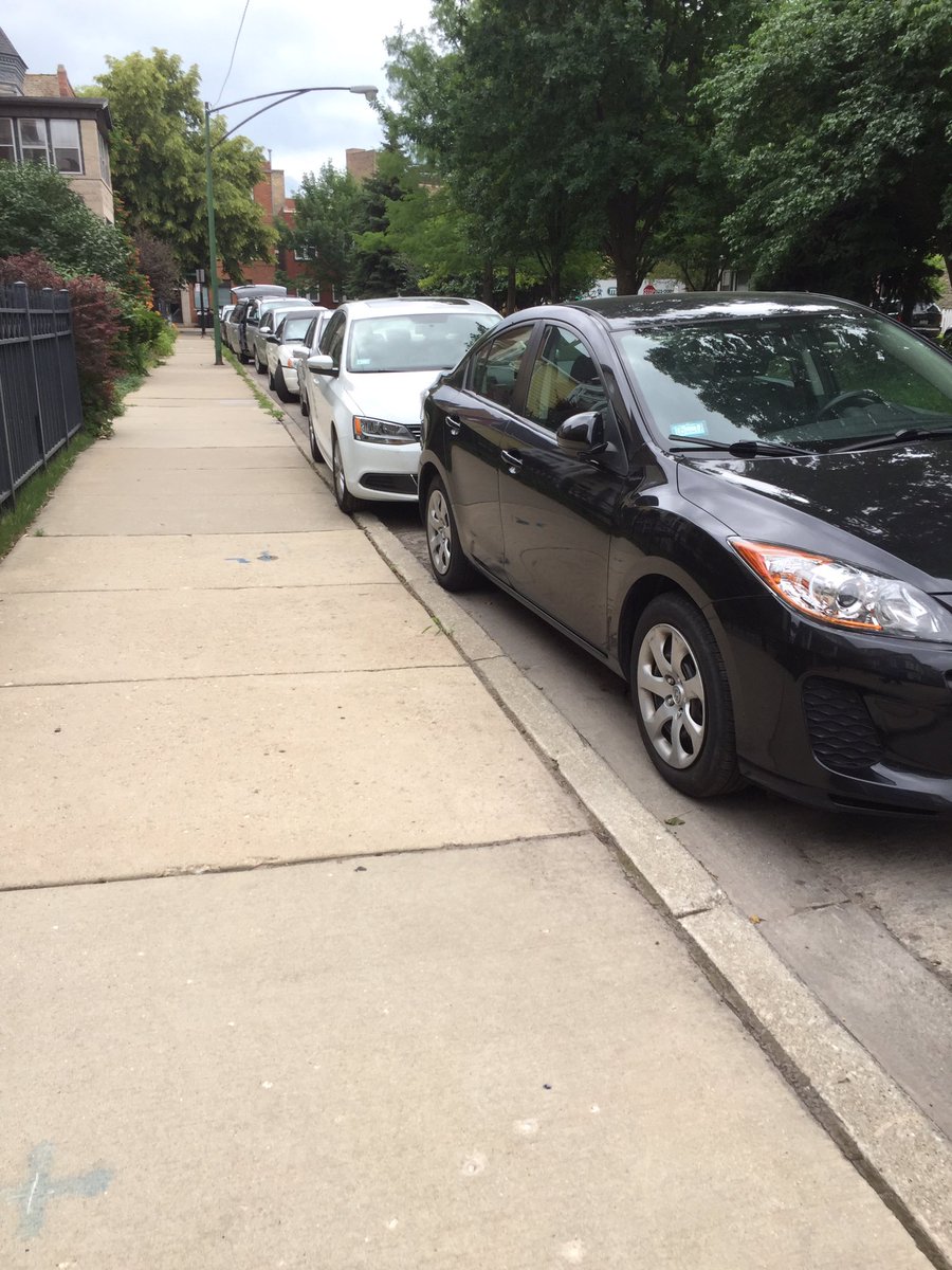 perfectpark3r's tweet photo. #curbparking https://t.co/HnvfWcUrG8