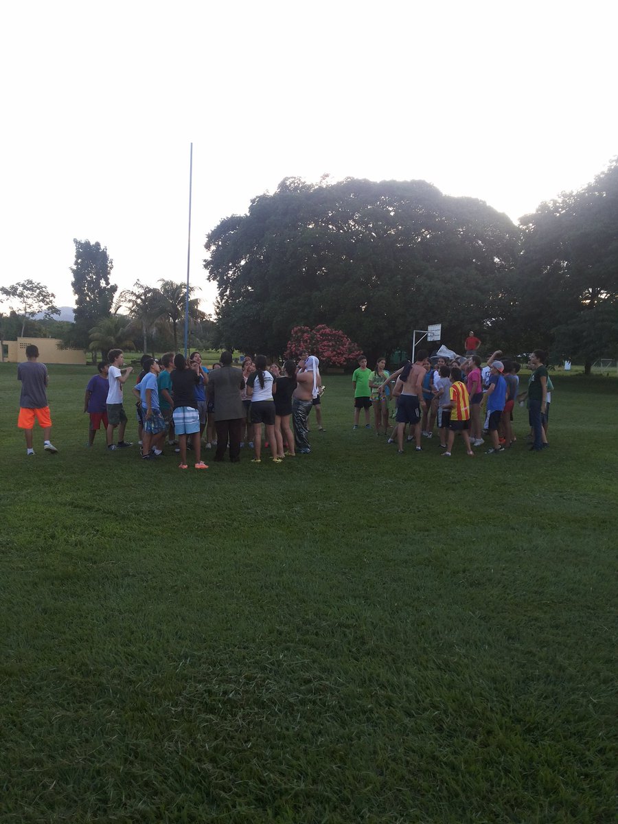 JesusGuilarte15's tweet photo. Patriotas y Llaneros en el cierre de las activid de la tarde. Faltan las de la noche en el Campamento @ecomunitaria https://t.co/kkOFIoLjKL