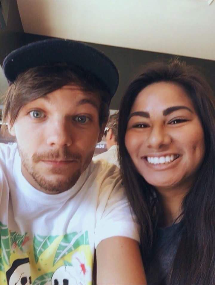 AllAbout1DItaly's tweet photo. Louis out Sturbacks in LA (23-6-2016)-S. https://t.co/1xgqZab6tf
