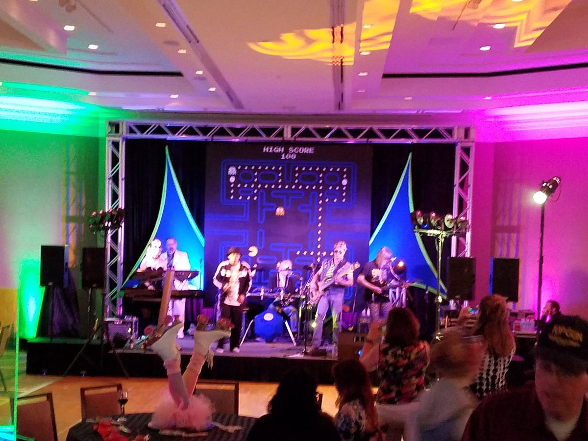 FperiodJperiod's tweet photo. Closing out Day 1 of @NexusSystemsAP #NUC2016 with @TRY80s https://t.co/27KtzMRMxj