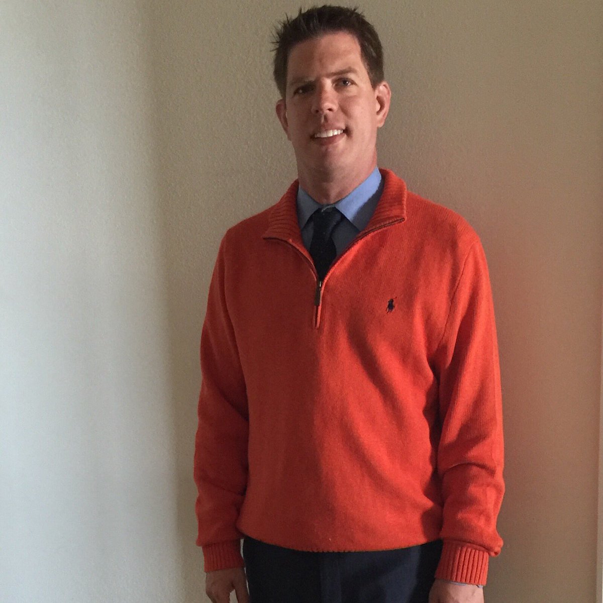 Honoring <a href="/patsummitt/">Pat Summitt</a> wearing her color 4 WNBA game tonight.Hope every coach will wear orange for 1st game this year.