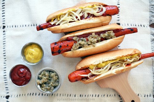 APlantPowrdLife's tweet photo. Check this out! #HEALTHY Carrot Dogs! Grill these up #FourthofJulyweekend 
#vegan #4thofjuly https://t.co/yTyQHyDBw8 https://t.co/AaklLUL9Md