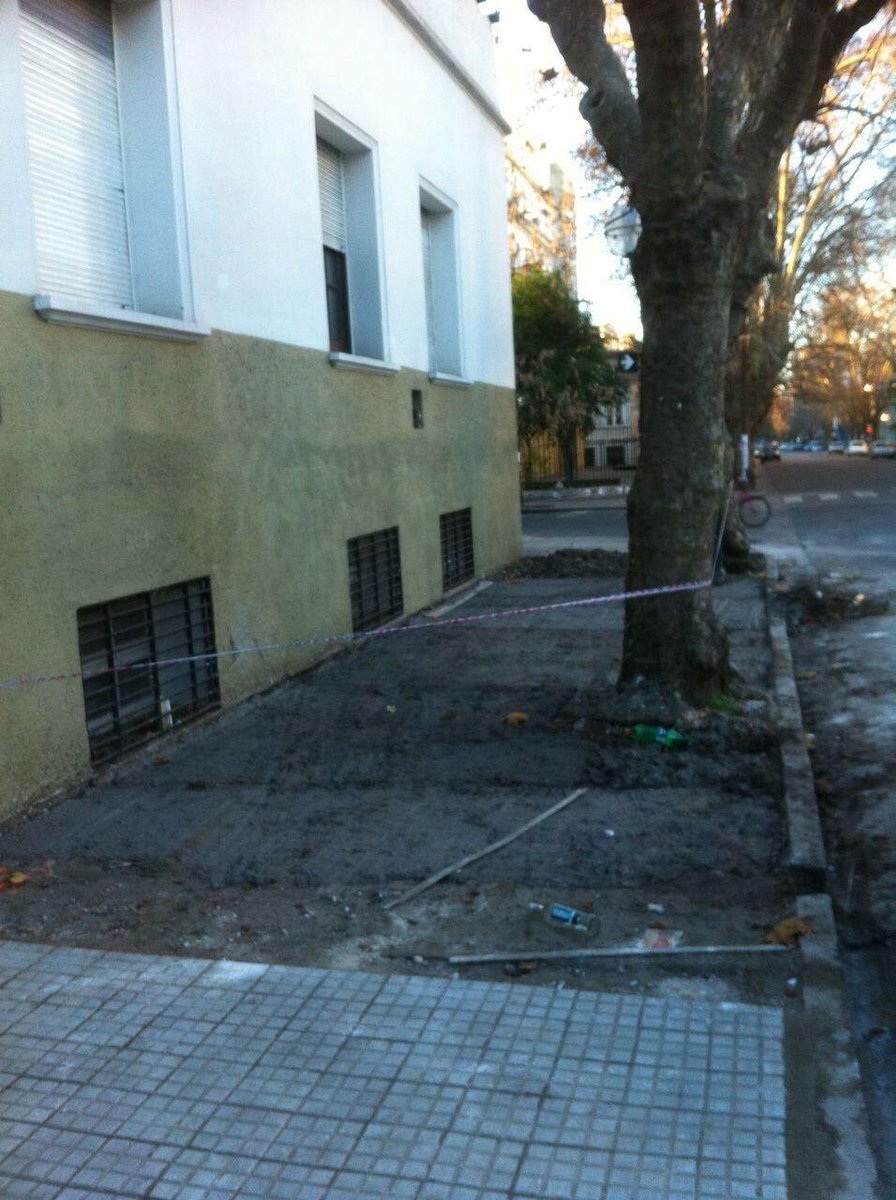 CenExlaplata's tweet photo. Seguimos trabajando y arreglando el Centro de ExAlumnos para que te sumes! #Cenex https://t.co/RJzzBEcICg https://t.co/TUtz7Mpe30