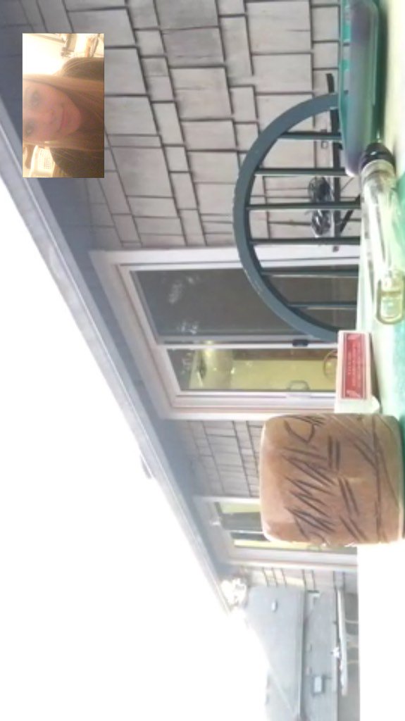 raeclairee's tweet photo. Had so much fun FaceTiming with @anneka808 and @Lindseyooo !!!! Thx guys https://t.co/Eist7kU3BE