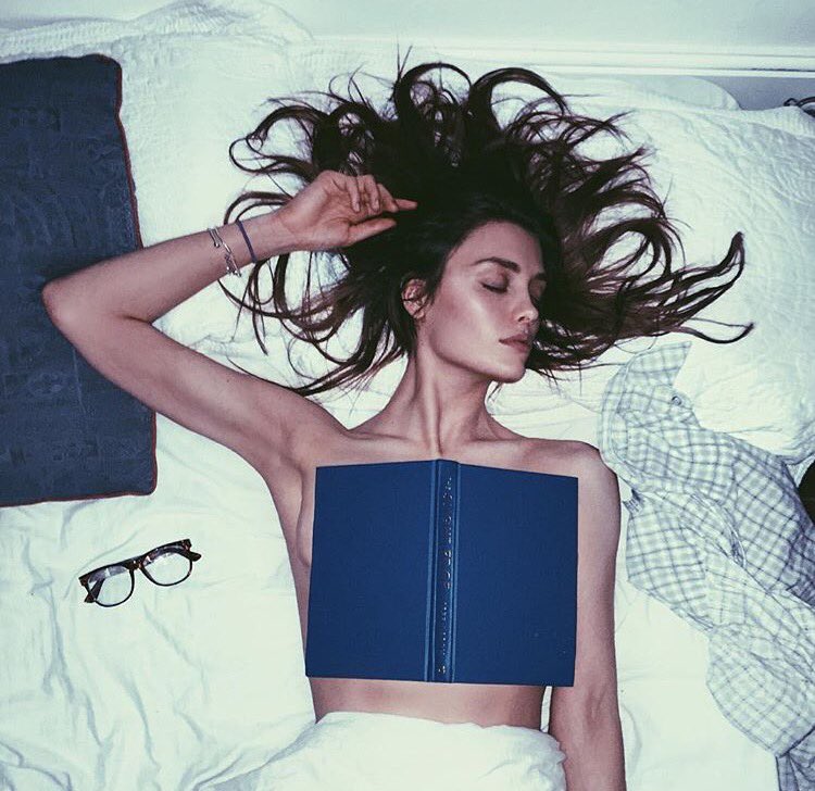 itswallisday's tweet photo. Debating whether I should dye my hair brunette or not again.. https://t.co/fIrkdrqDRu