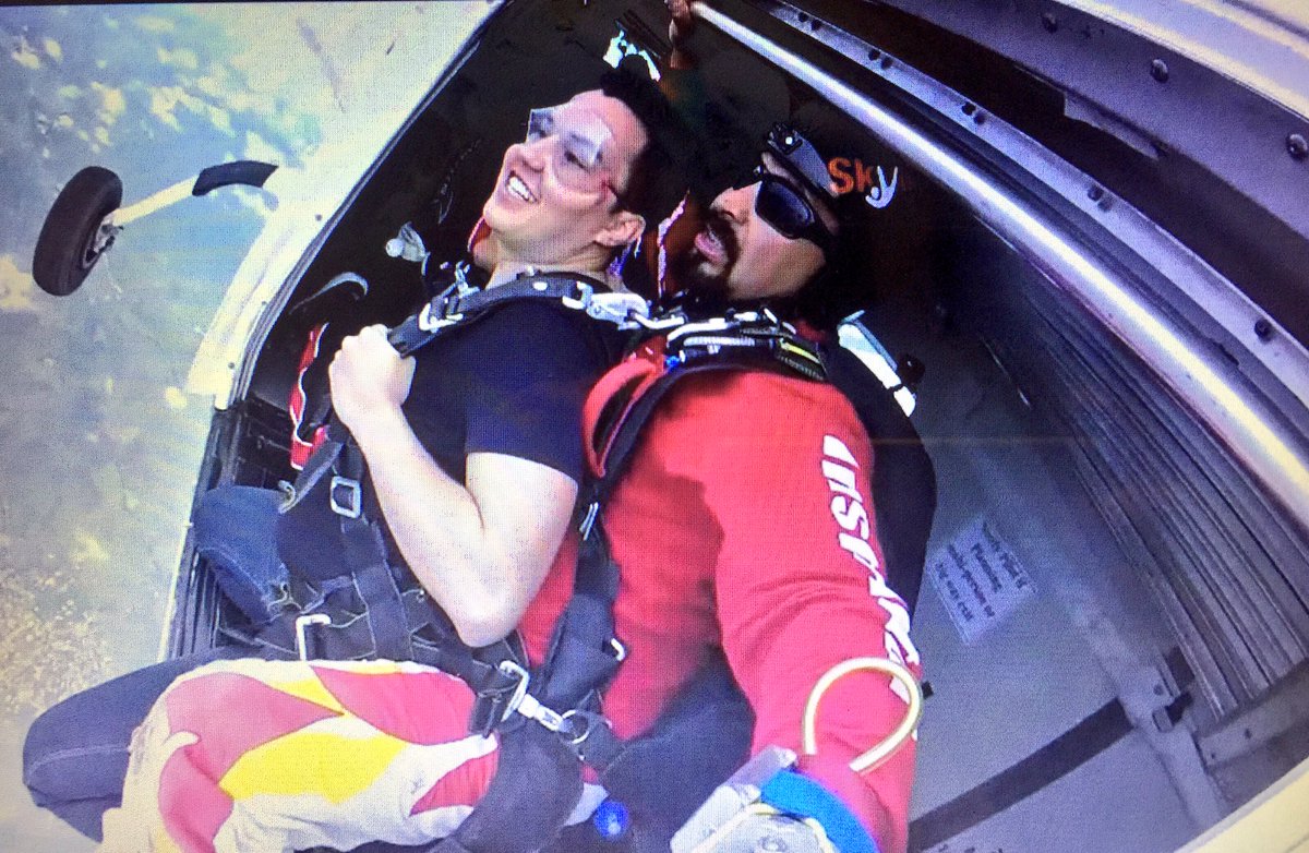 JaimeNeri22's tweet photo. Una de las mejores experiencias de mi vida, Salto a 13 mil pies....#Paracaidismo #Teques #SkyDiveMexico https://t.co/eKx8FkS0LL