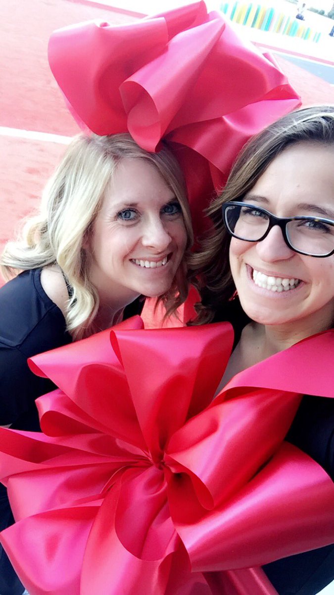 JenEsmeralda's tweet photo. The ribbons been cut ✂️ #GrandOpening @marriottmarquissd #marriottmarquissd https://t.co/41NvwWyI68