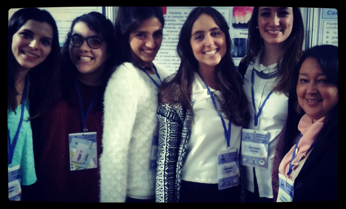 EndodonciaUba's tweet photo. Las chicas de la #comisionB presentes en #afora2016 #endouba #endodoncia2016 https://t.co/KDv6vbXyE7