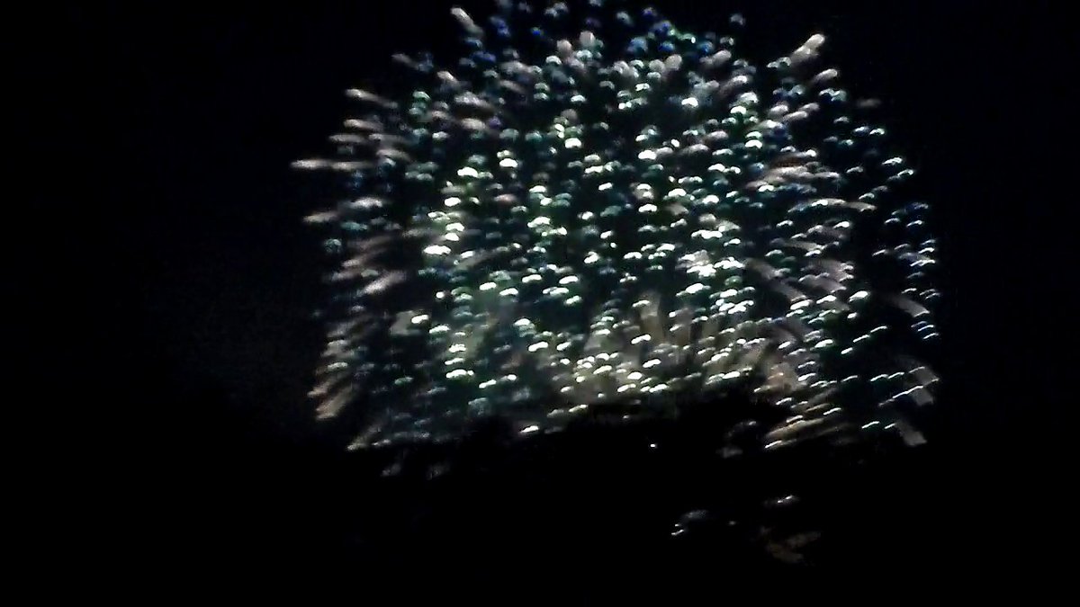 kenharden65's tweet photo. #DETROITFIREWORKS 2016 were some of the best I've seen in years. I loved the #GrandFinale...
#SMM
#ICallItHome https://t.co/PrY2CnOccR