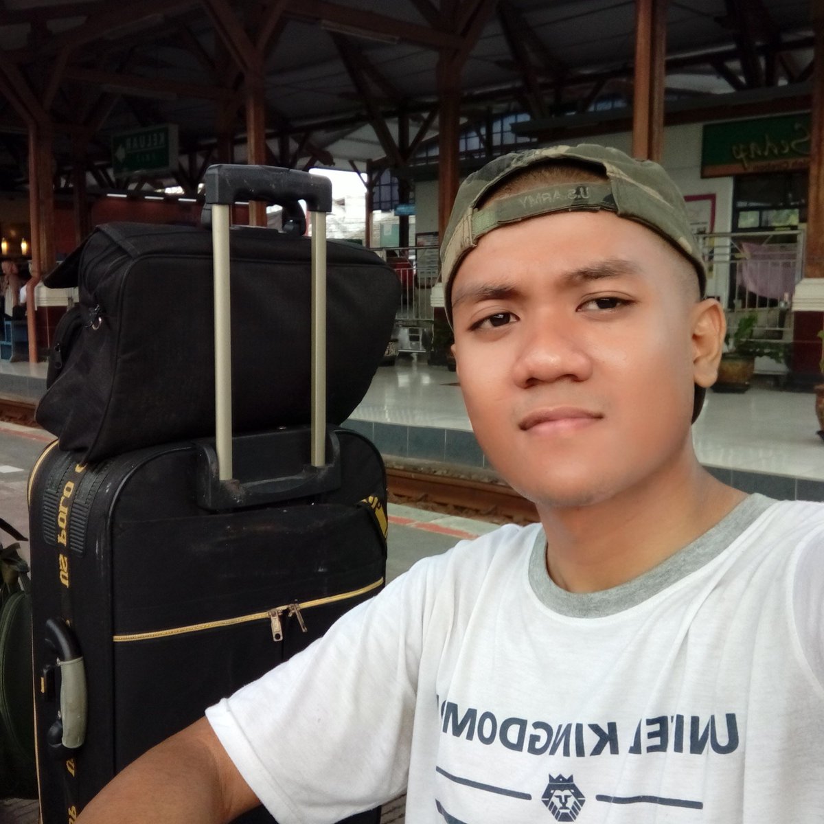 agungsob's tweet photo. Back to jakarta again..
Taruna pesiar liburan telah tibaa ☺😊

I really love it !!! https://t.co/xv0LOnVJFp