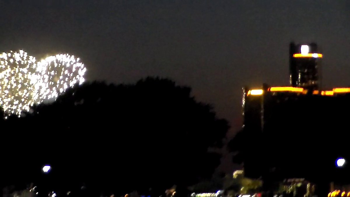 kenharden65's tweet photo. #DETROITFIREWORKS 2016 were some of the best I've seen in years. I loved the #GrandFinale...
#SMM
#ICallItHome https://t.co/PrY2CnOccR