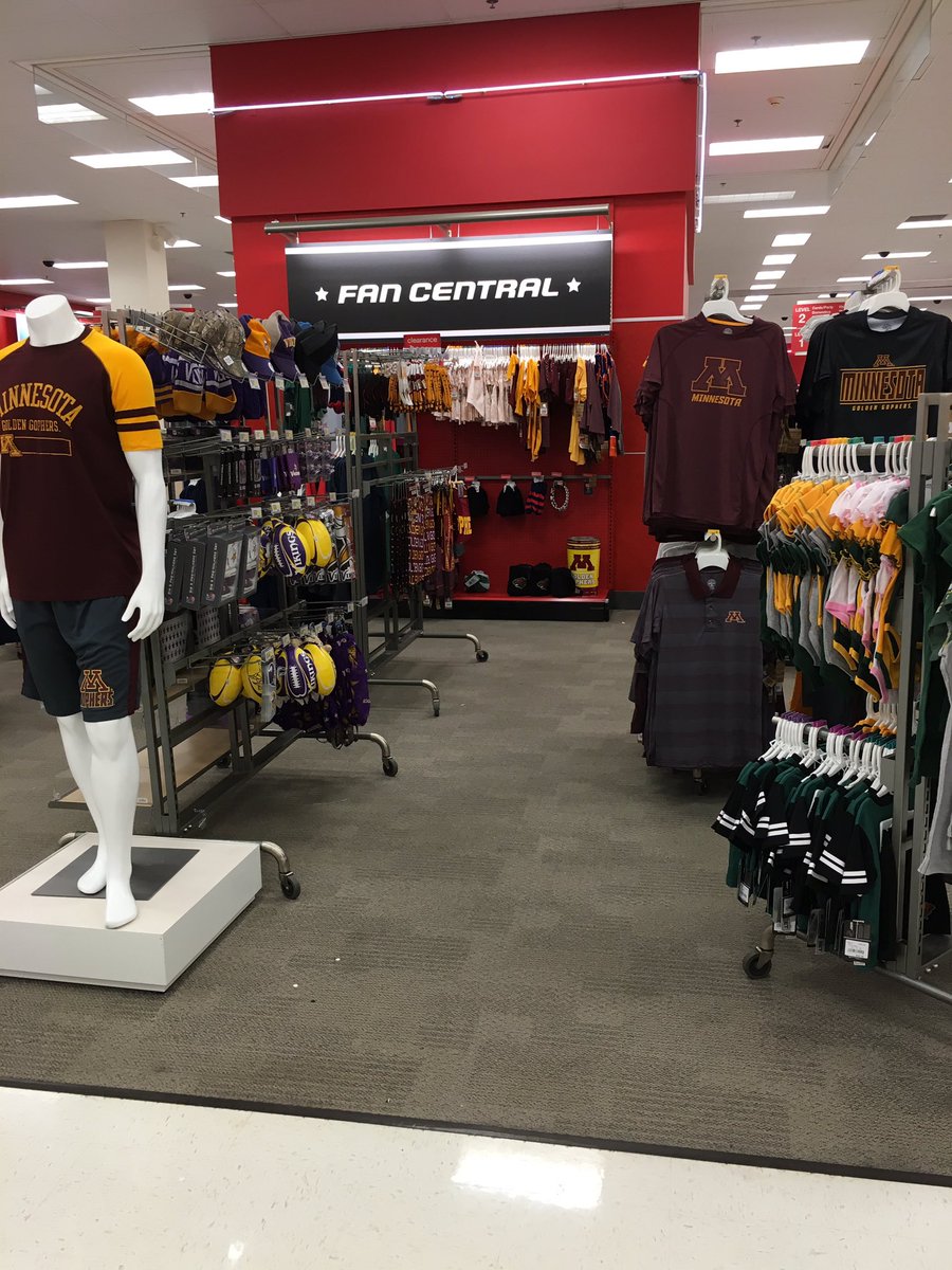 VMLStephanie's tweet photo. Resetting Fan Central today! 👏🏼👏🏼👏🏼#target #fancentral #vml https://t.co/E9ze5neM0G