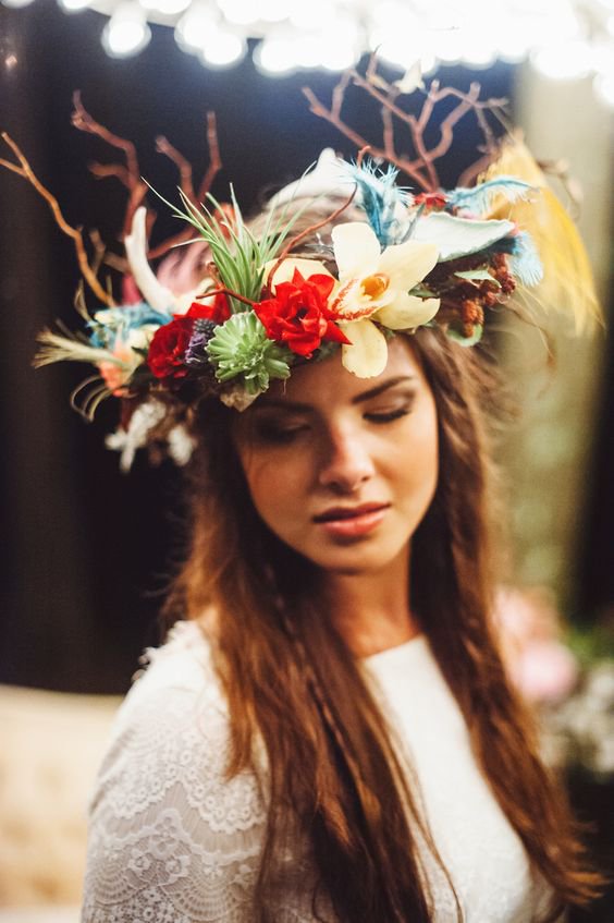 BridalInspo's tweet photo. Boho chic flower crown at its finest! https://t.co/2bg9BwShjM