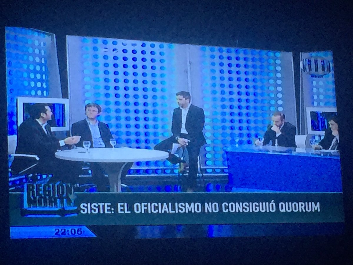CristianRompani's tweet photo. #AHORA Al aire en @somoszonanorte hacemos #REGIONNORTE con @mgrealini @sebacarrega y @juanenriqueUBA https://t.co/4Thrme6JlE