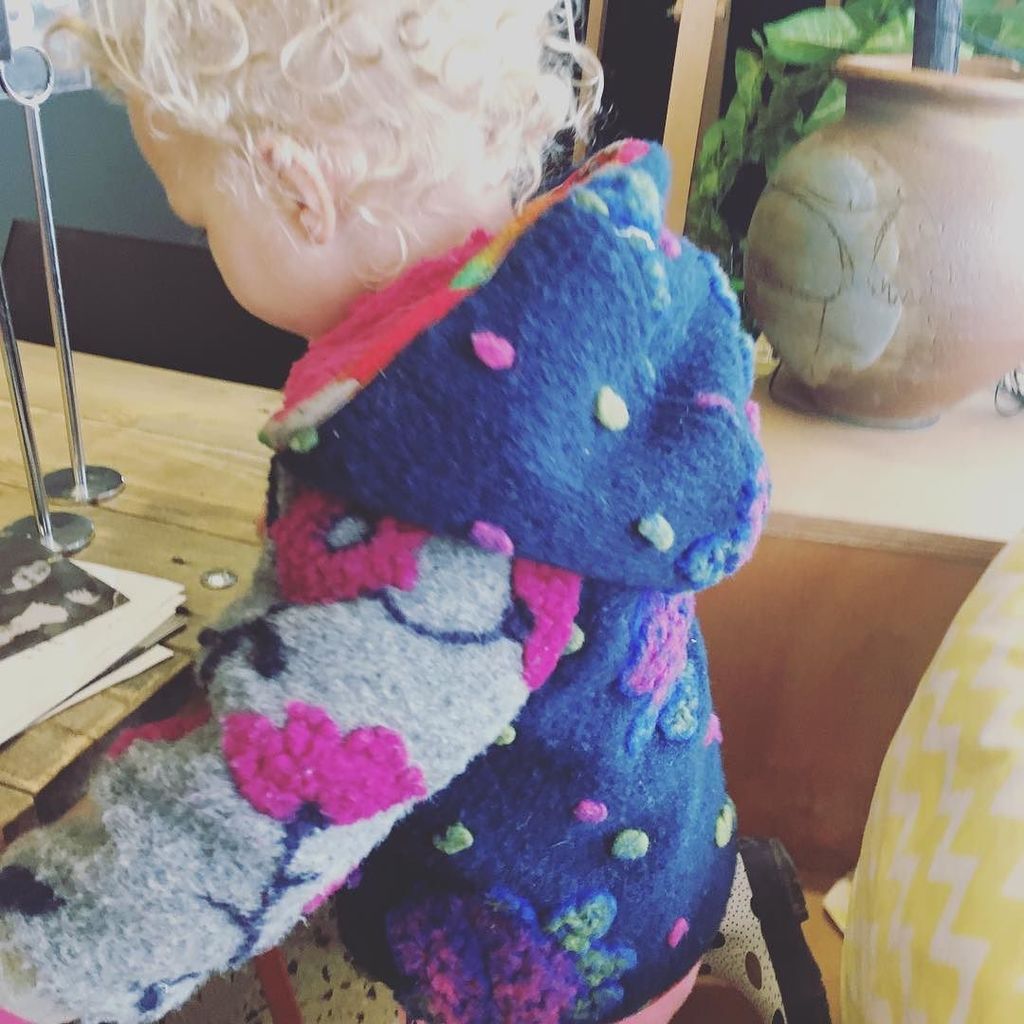 QuibAndCo's tweet image. My curly girl. Morning cafe dates then beach walks in the winter sun!
#winter #winterperfection #ruggedup #socold #…