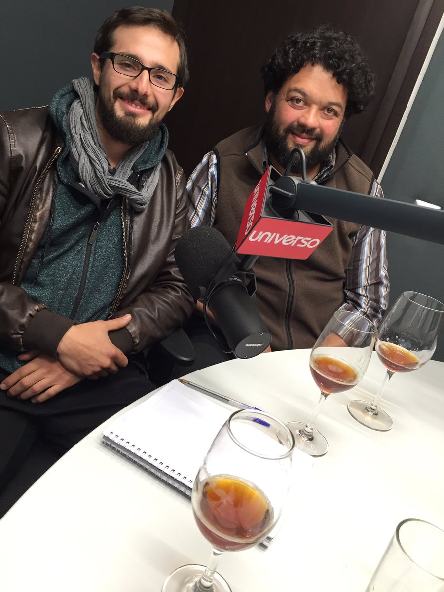 reinaentrecopas's tweet photo. hoy en #ReinadeCopas junto a @KasteelbierCL  y los creadores de #GGBamberale #1eracerveza100%chilena @GrosseGerste https://t.co/f0SzRjNXwJ