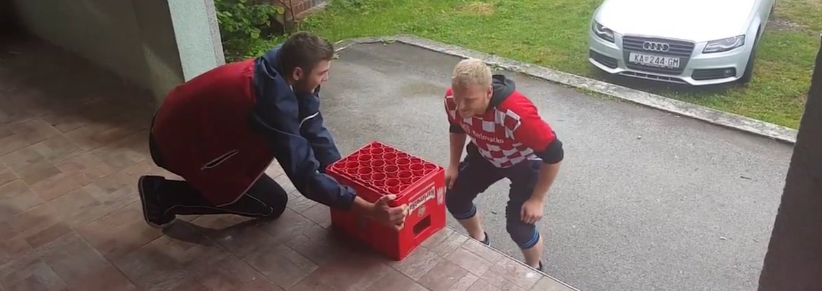 Let This Guy Show You How NOT To Do A Box Jump --> yokestars.com/2016/06/29/let…