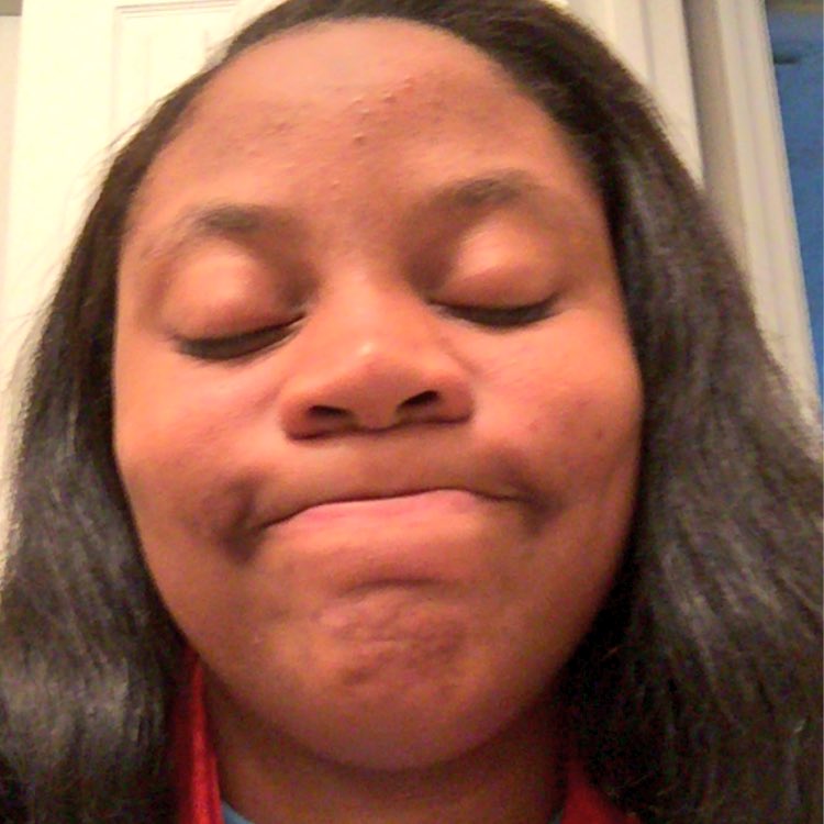 tiinylashay's tweet image. "what"