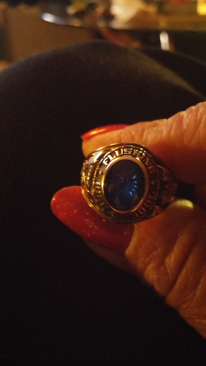 LadybugOTC's tweet photo. Happy 40th anniversary to my class of '76 #FlushingHighSchool https://t.co/xSNk9YHfA4