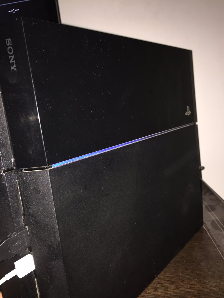 GabuDrill's tweet photo. My PS4 just fucked up πππππππ½ππ½ππ½πͺπΏπͺπΏπͺπΏ
#WellDoneSony https://t.co/BHtZTrLDym