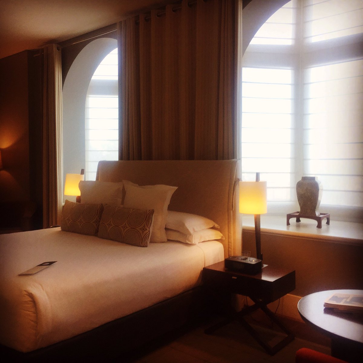 BoldBlunt's tweet photo. Home away from home... Hands down my favourite place to stay in Melbourne #SeeMelbourne #HotelLindrum https://t.co/wytRLq5BY0