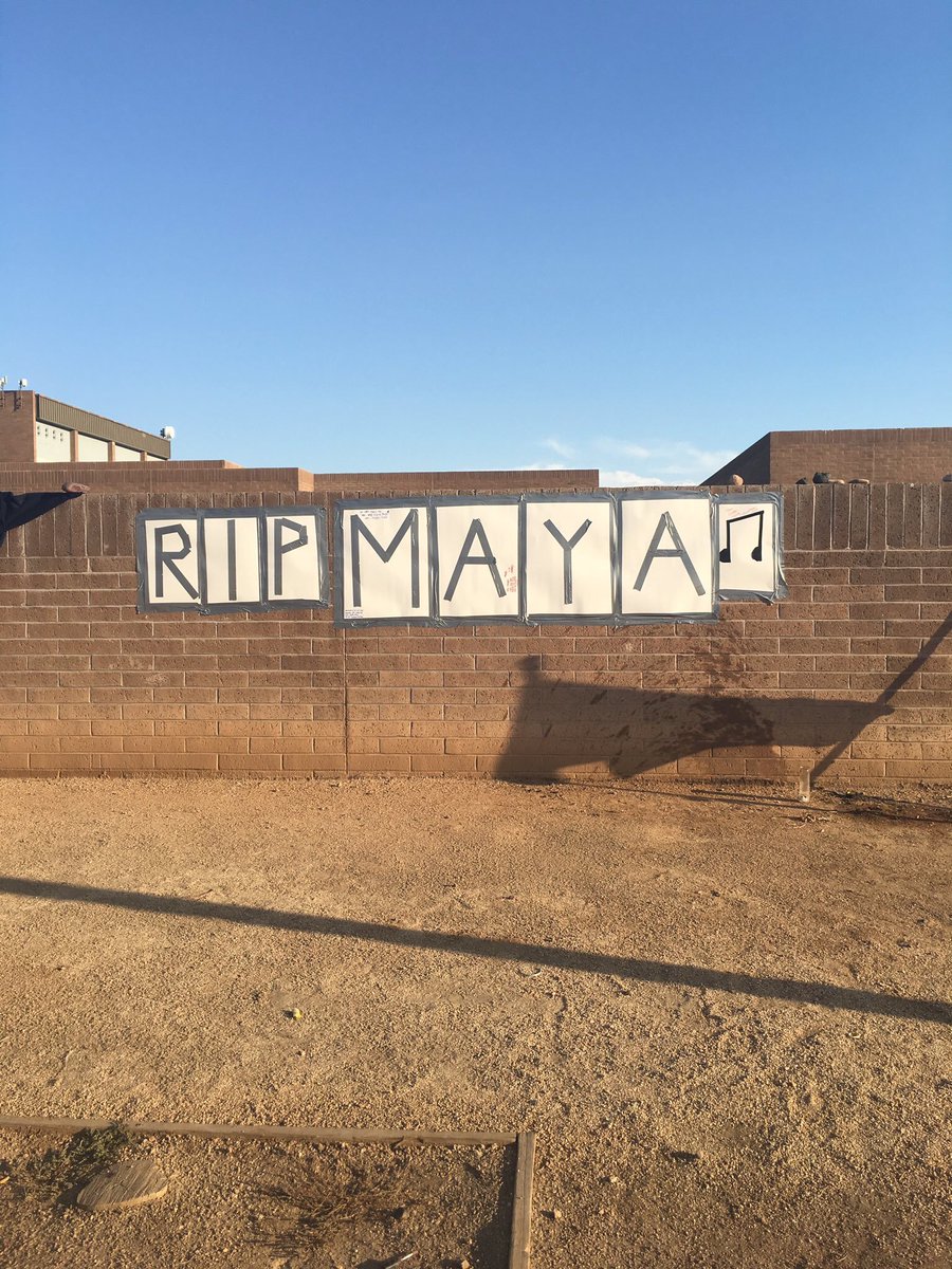 HorizonsHumans's tweet image. Please head out tonight and pay respects to all 3 of our students. I'm sure they are all sporting husky pride 💚💛