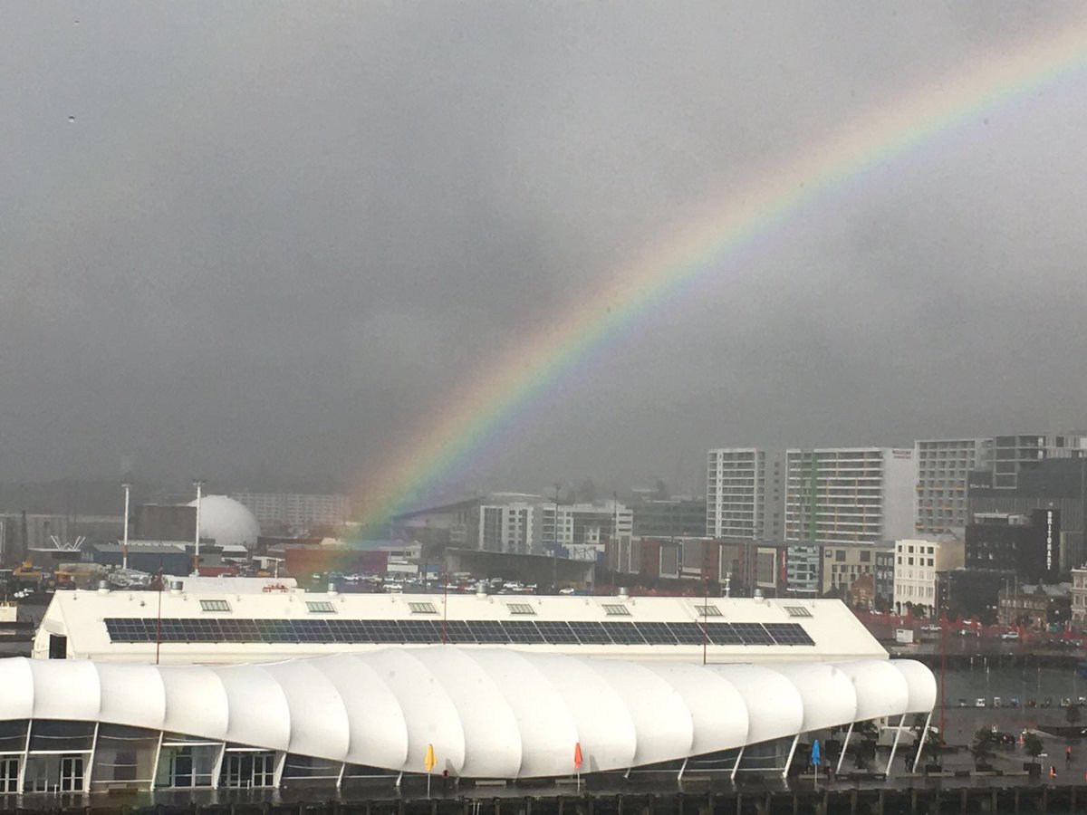 AWSonAir's tweet image. Auckland 🇳🇿 #awssummits with a rainbow over the @AWSCloudANZ