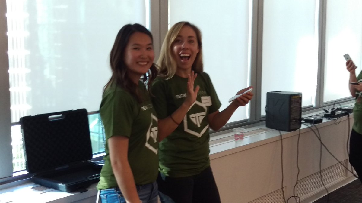 coatais's tweet photo. That @mb_toronto ...so hot right now! (Seriously, the A/C must be off)

#TechVan #TechTO #westmeetseast  #ladyHanzel https://t.co/qmghvsG1lc