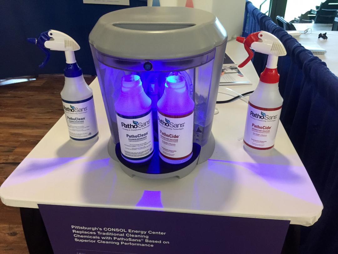 SafeScienceFast's tweet image. On-site Generation, hottest #greencleaning #tech @ #greensports 2016. Make cleaner/disinfectant when/quantity needed