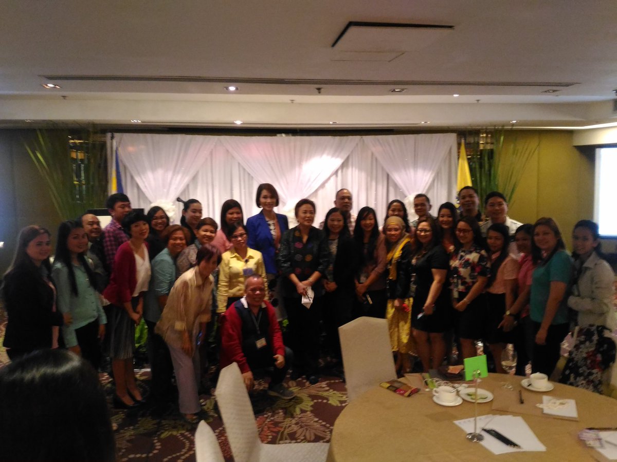 COMELEC_GAD's tweet photo. What's happening now in Bayleaf Hotel?

COMELEC working on political equality... https://t.co/rDHVP1OpTj