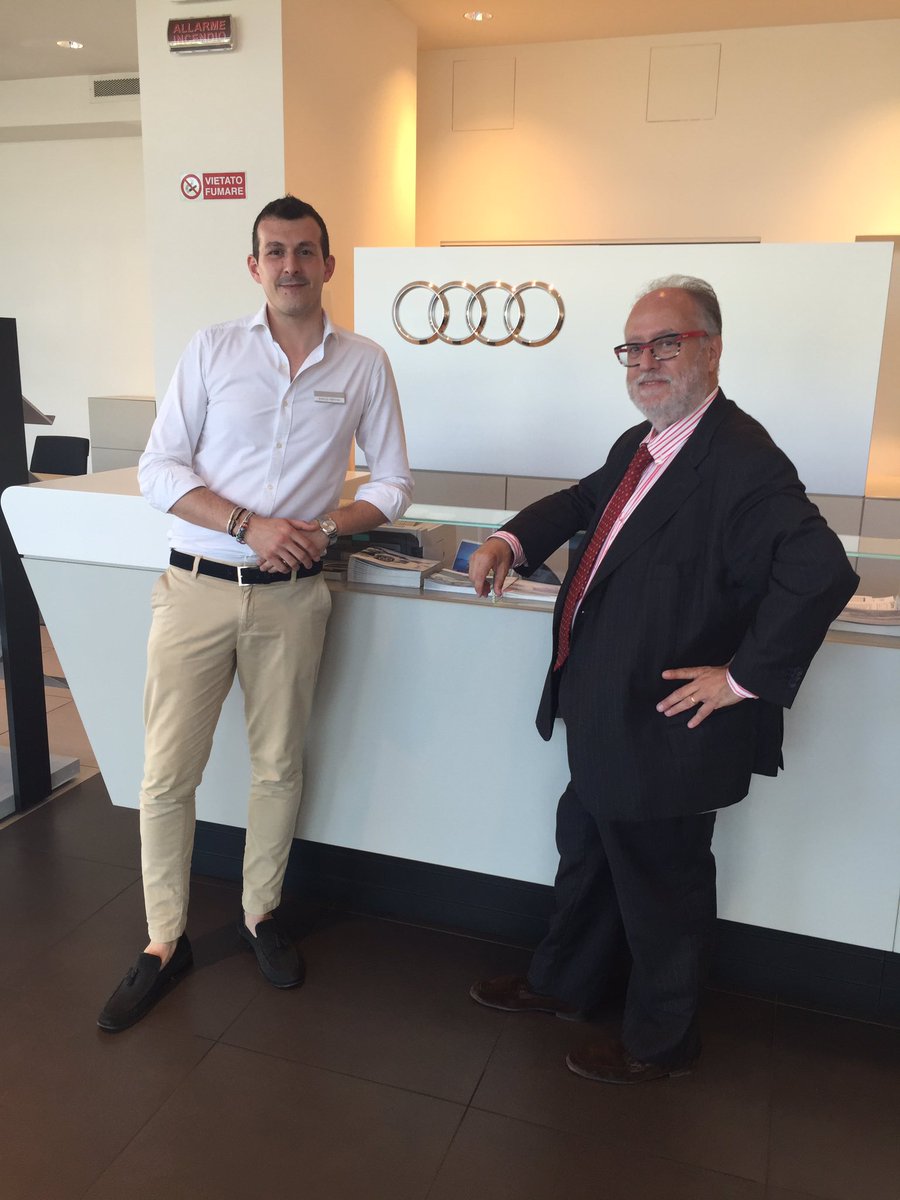 PF_Audi's tweet photo. Solo clienti estremamente soddisfatti da #SaottiniAuto #NuovaA4allroad  #Audi #EdoardoRaspelli #clientiVIP https://t.co/f4IVUkdJJ6