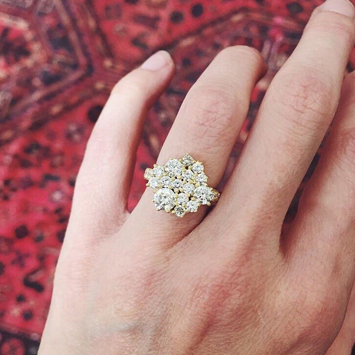 1001diamonds's tweet photo. An elegant cluster of diamonds set in yellow gold from #LFrank #diamondsdaily https://t.co/3wxdEvQI6x