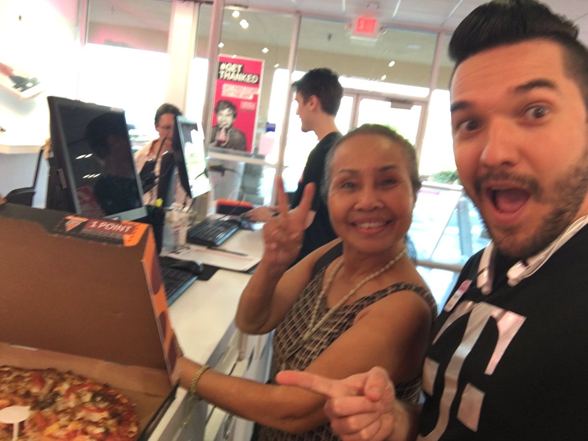 TMob_Anderson's tweet photo. @TMobile customers love to #gethanked on #TMobileTuesdays but we got thanked too! @Sushsac @dperry2929 @MobileOneLLC https://t.co/MMu8gbQMrk