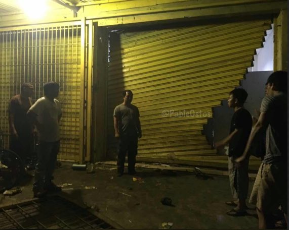 PableOstos's tweet photo. #Guayana #28J Así quedó el establecimiento asiático que fue saqueado hoy en la UD-145,mientras no había luz. https://t.co/Fk2eAFdpOE