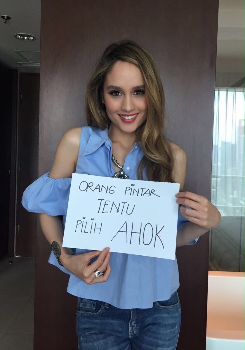 Cinta Laura Kiehl tweet media