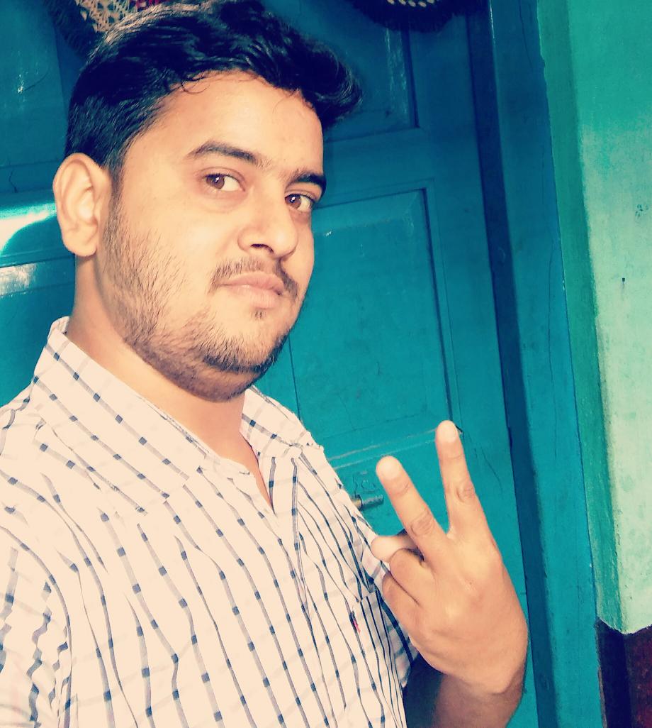 KundanKp1's tweet photo. 💘💕💖💎💞💗 #Mention a Lot of Fun #prosprous .Have #A good day #guystanding !! https://t.co/4qV3gU1Wyw