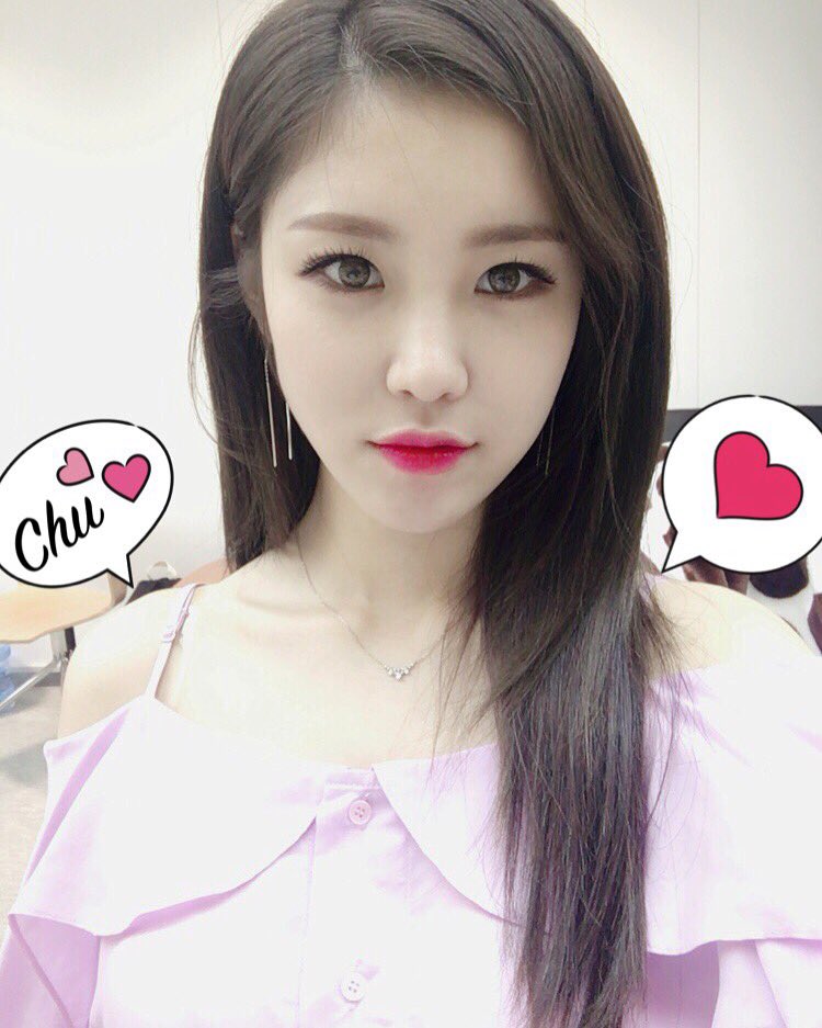 Secretimehsxx's tweet photo. #kstar #리얼하게폼나게 #리폼쇼 #9시 #jtbc #잘먹는소녀들 #9시반
#SBS #원티드 #10시  #나를찾아줘 🙋🏼📷💋💌 https://t.co/CGGfPPBJ6r