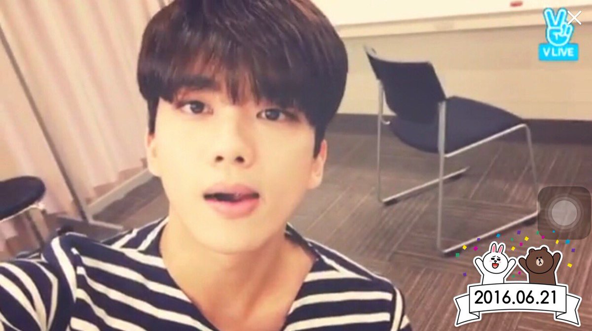ayapan_2012's tweet photo. @BAP_Youngjae 
よんじぇちゃん❤️
선물한 티셔츠 입어 줘서 정말 고마워😆💕
너무 너무 기뻐요😭😭😭💕💕💕
잘 어울리더라😘
마음에 들었으면 좋겠네요(*^_^*)

수고했어요.푹 쉬어요😊 https://t.co/zdqePEG4eu