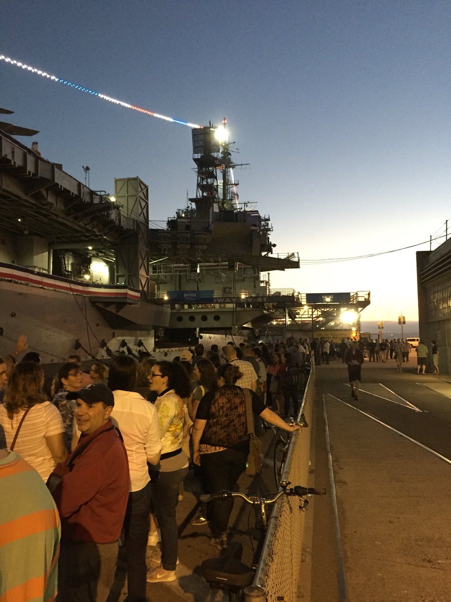 mikedavl's tweet image. Long lines for the @Mapbox party 😟 #EsriUC #mapboxesriuc
