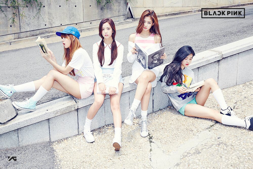 _______pink95_'s tweet photo. ㅤ

BLACK PINK
私達のグループ名が今日決まりました。
何年もこの時を待って、やっと来月デビュー。
やっとスタートラインに立てることが
出来て 、自分のことの様に嬉しいです
これからもよろしくお願いします

ㅤ https://t.co/lC98zlXyee