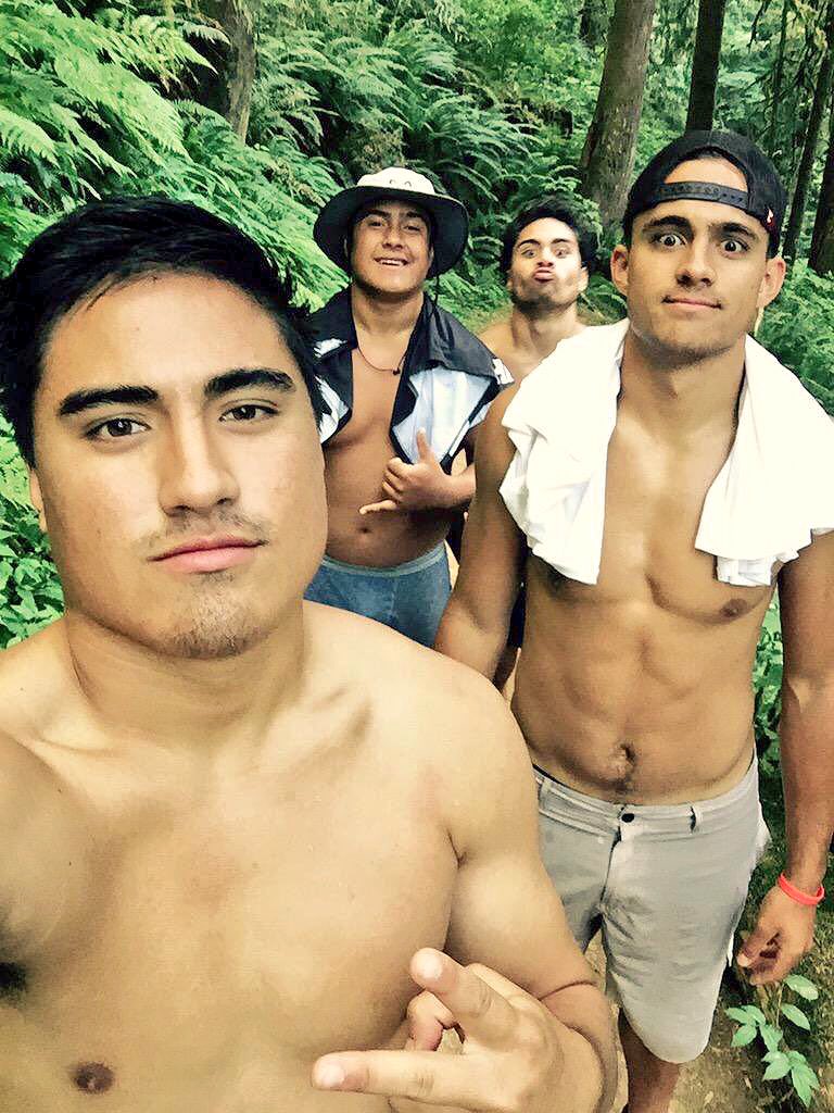 Ky__Manu's tweet photo. Squad back together tomorrow👦🏽👦🏽👦🏽👦🏽 https://t.co/y4GrdahmkJ