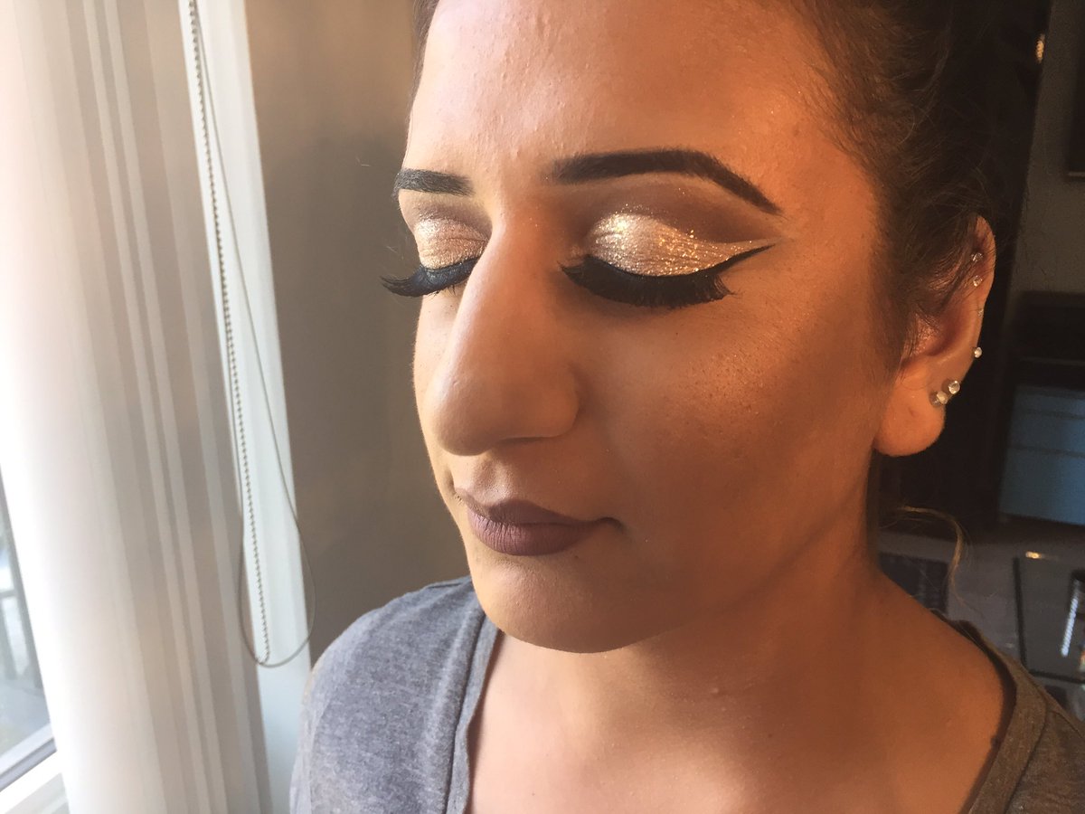 RagoliaMakeup's tweet photo. Shoutout to this model who booked Ragolia makeup for her prom! 💞 https://t.co/JS1f6gmMQG
