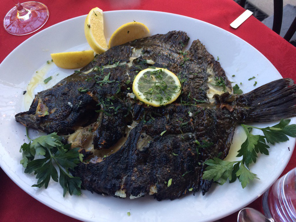 DanielleIversen's tweet photo. Love my #fish 2nite & every time i go to my fav place #Josos π #turbot #TuesdayTreat #Toronto #foodies @FoodPorn ππ https://t.co/bLdKksil67
