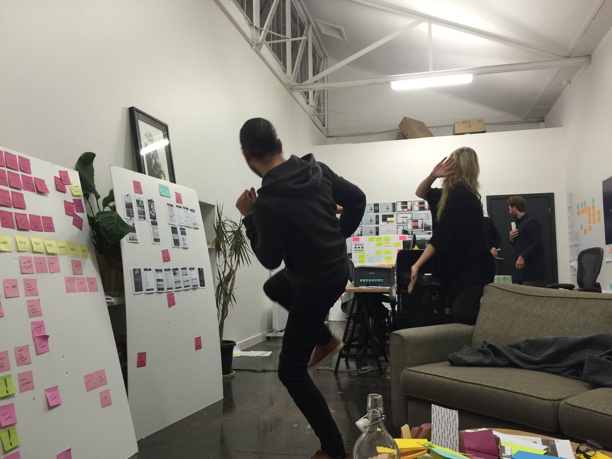 wearejoan's tweet photo. 👐 we have @sarahjhalliday back in the house 💃 https://t.co/EOJHgx6GrJ