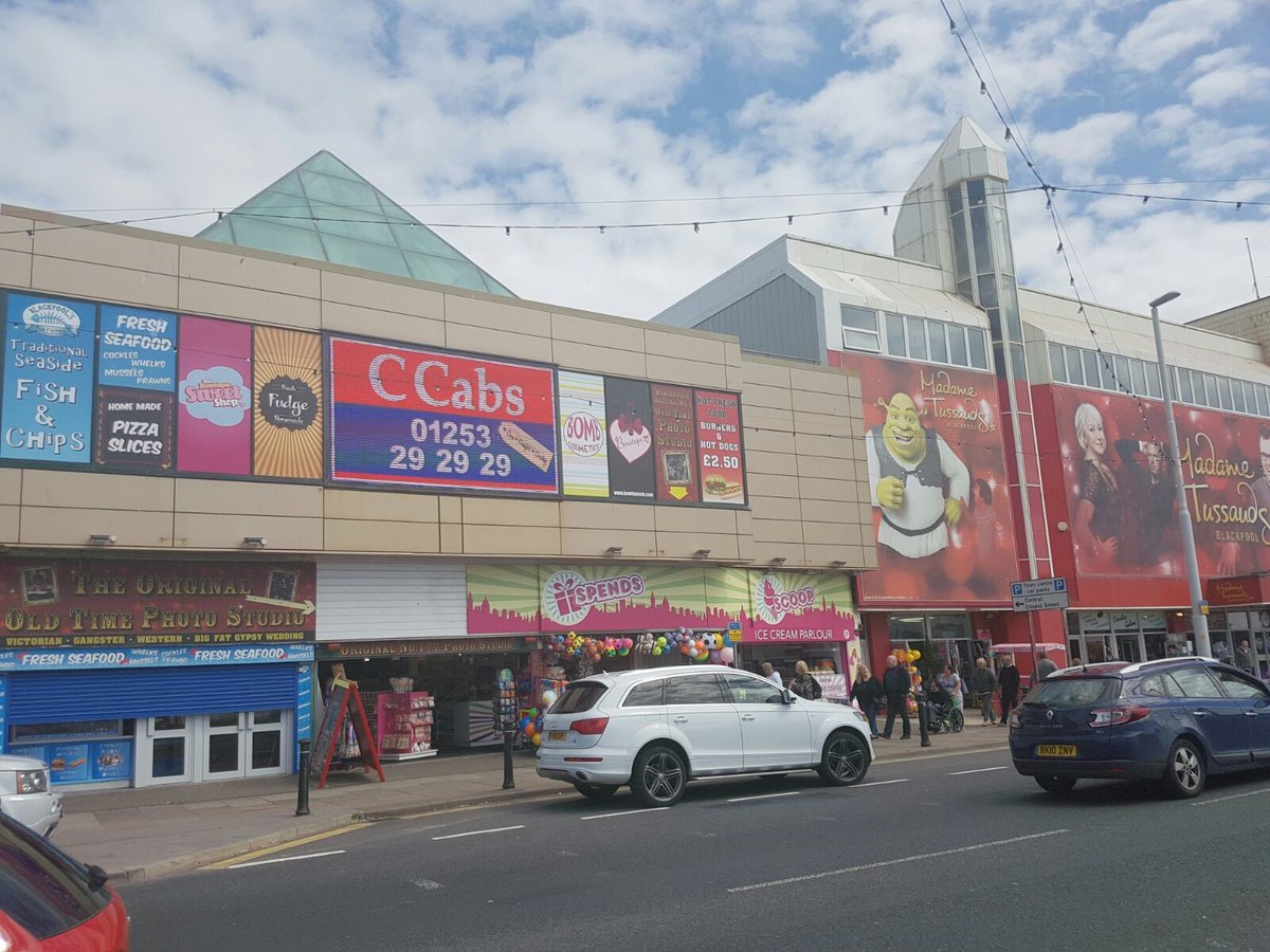 OneAgencyMedia's tweet photo. Check out these AMAZING #CCabs digital screens in #Blackpool....#digital https://t.co/hqzn9Zw7Ew