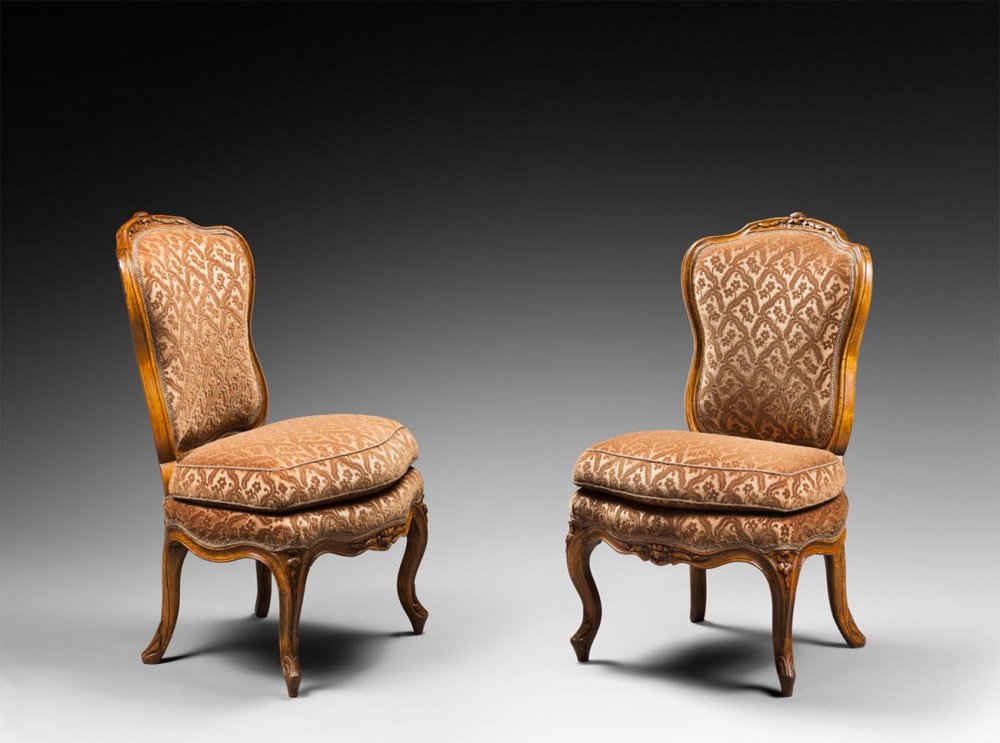 anticstore_couk's tweet photo. A pair of Louis XV beechwood chaises chauffeuses stamped H. Amand >> https://t.co/UFotjRK9qs https://t.co/iavQOt5kcp