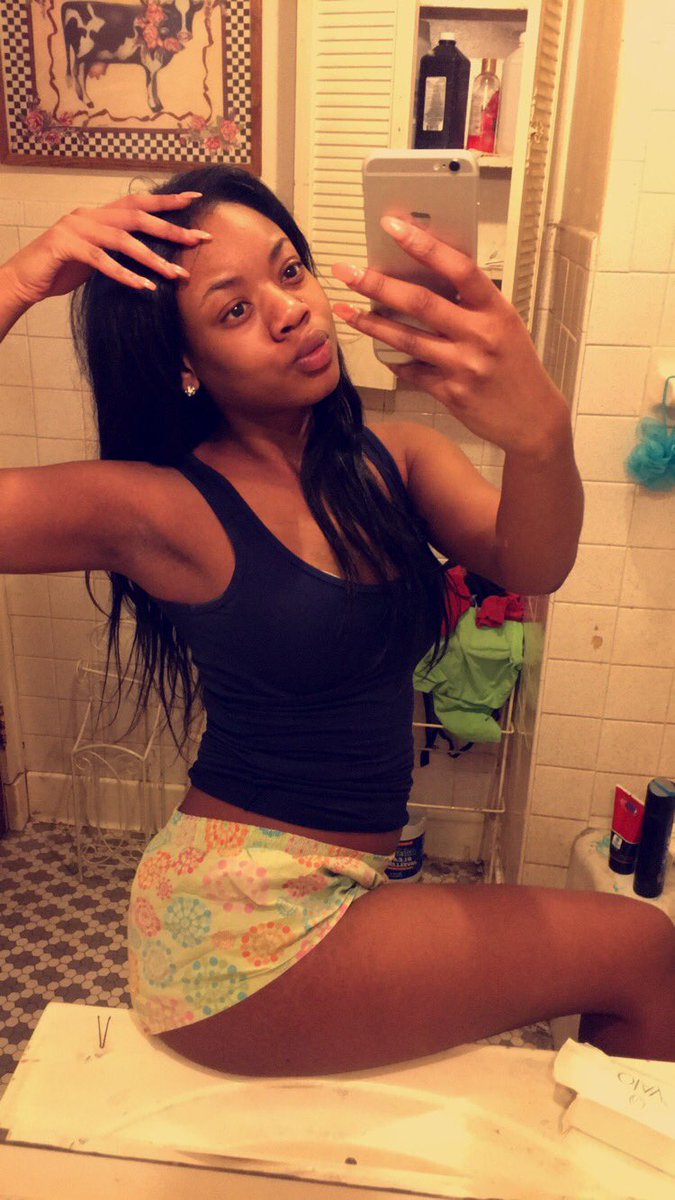 kylynn__pretty's tweet photo. #PeoriaGirlsBreakTheInternet 😅😛🍭 https://t.co/TgP3MwIB6x