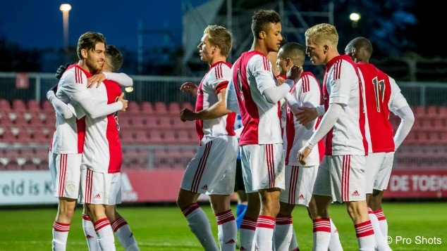 Jong Ajax oefent tegen amateurs VVZ'49: bit.ly/294LuE9